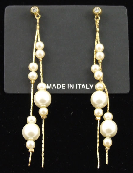 Ivory Pearl Pierce Earrings in Gold