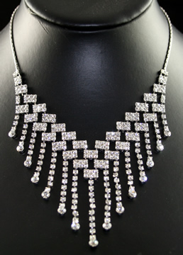 Diamante Waterfall Shape Necklace